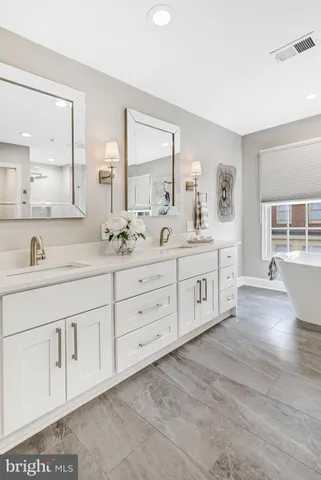 $2,550,000 | 17 Alexander Street, Alexandria, VA 22314