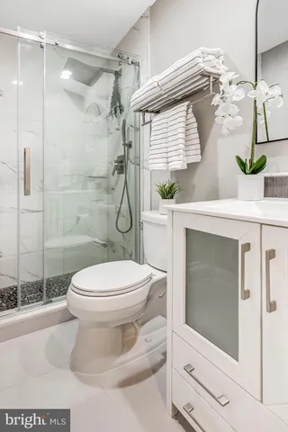 $2,550,000 | 17 Alexander Street, Alexandria, VA 22314