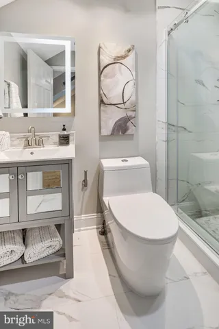 $2,550,000 | 17 Alexander Street, Alexandria, VA 22314