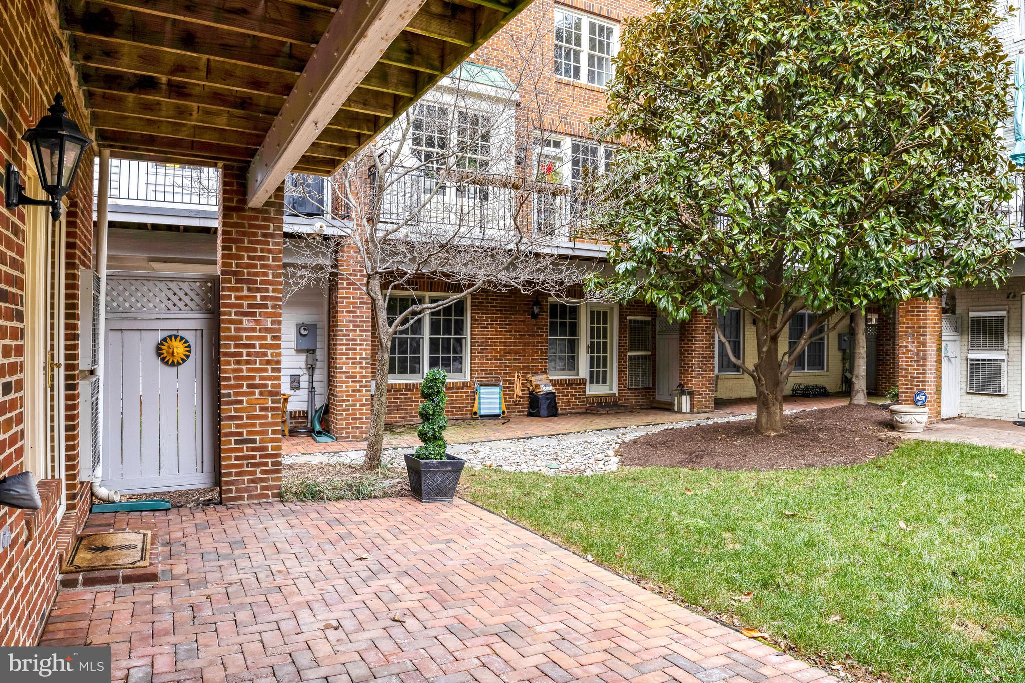 17 Alexander Street Alexandria, VA 22314 - Photo 58 of 75