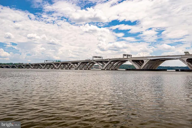 $2,550,000 | 17 Alexander Street, Alexandria, VA 22314