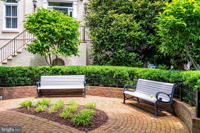 $2,550,000 | 17 Alexander Street, Alexandria, VA 22314