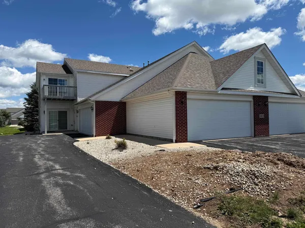 $174,500 | 10113 Monarch Road, Unit 1, Roscoe, IL 61073