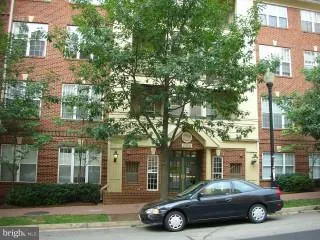 $2,500 | 2330 14th Street North, Unit 206, Arlington, VA 22201