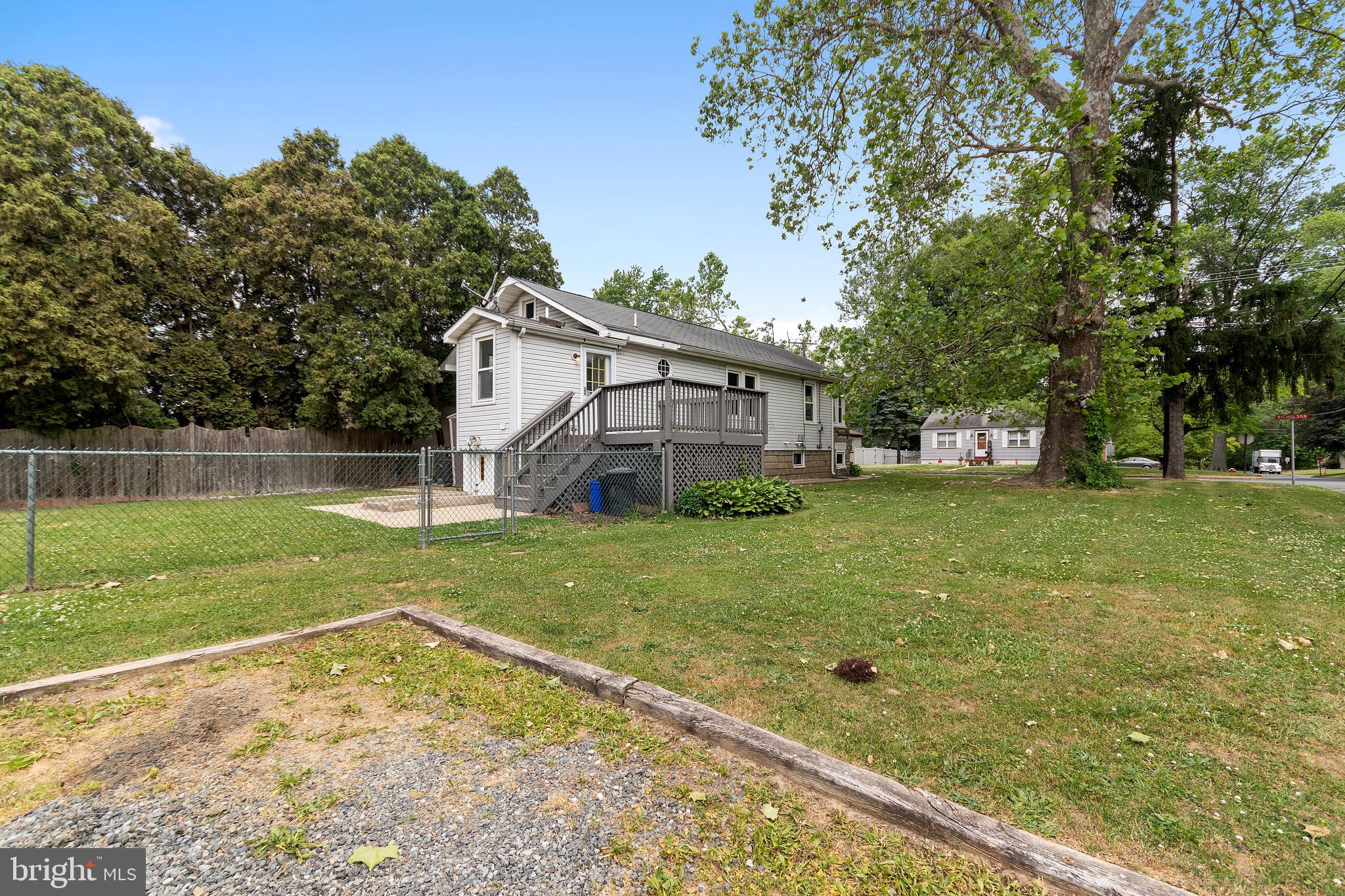 301 Nicholson Road Mount Ephraim, NJ 08059 - Photo 3 of 17 Gallery Image 3