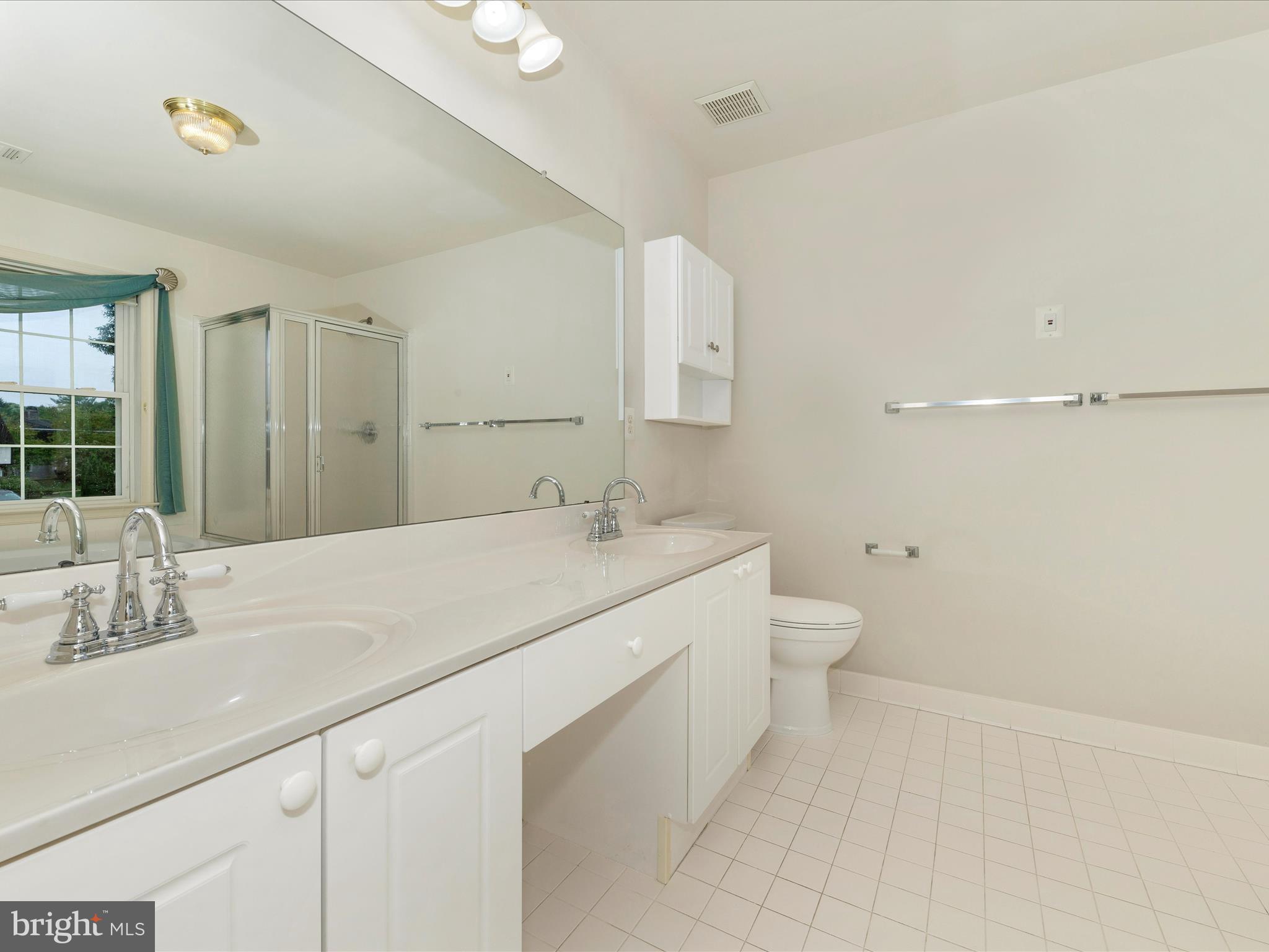 2568 Bear Den Road Frederick, MD 21701 - Photo 48 of 88 Primary Bathroom