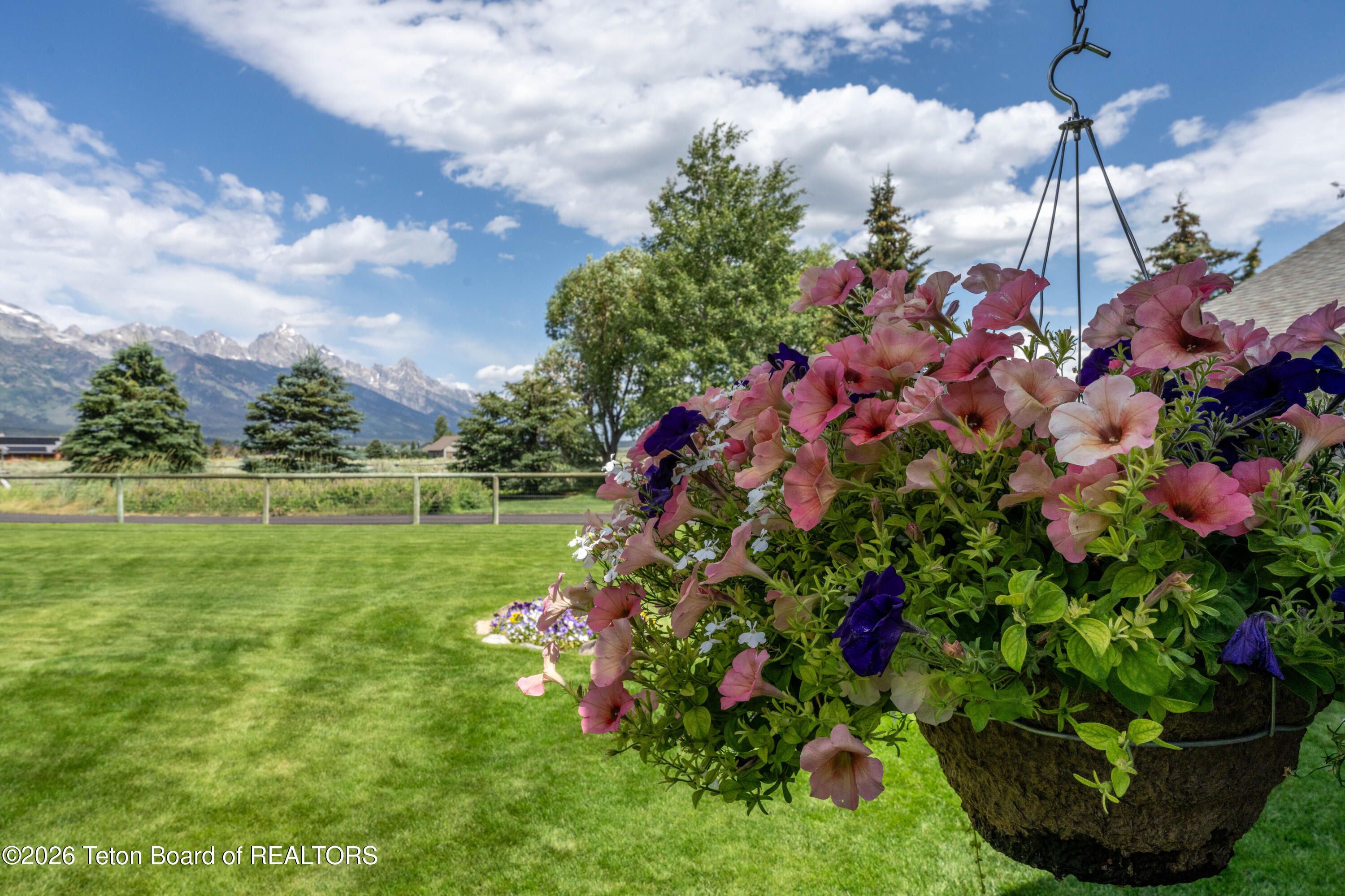 720 East Trap Club Road Jackson, WY 83001 - Photo 56 of 77 720TrapClub_JGPhoto-22
