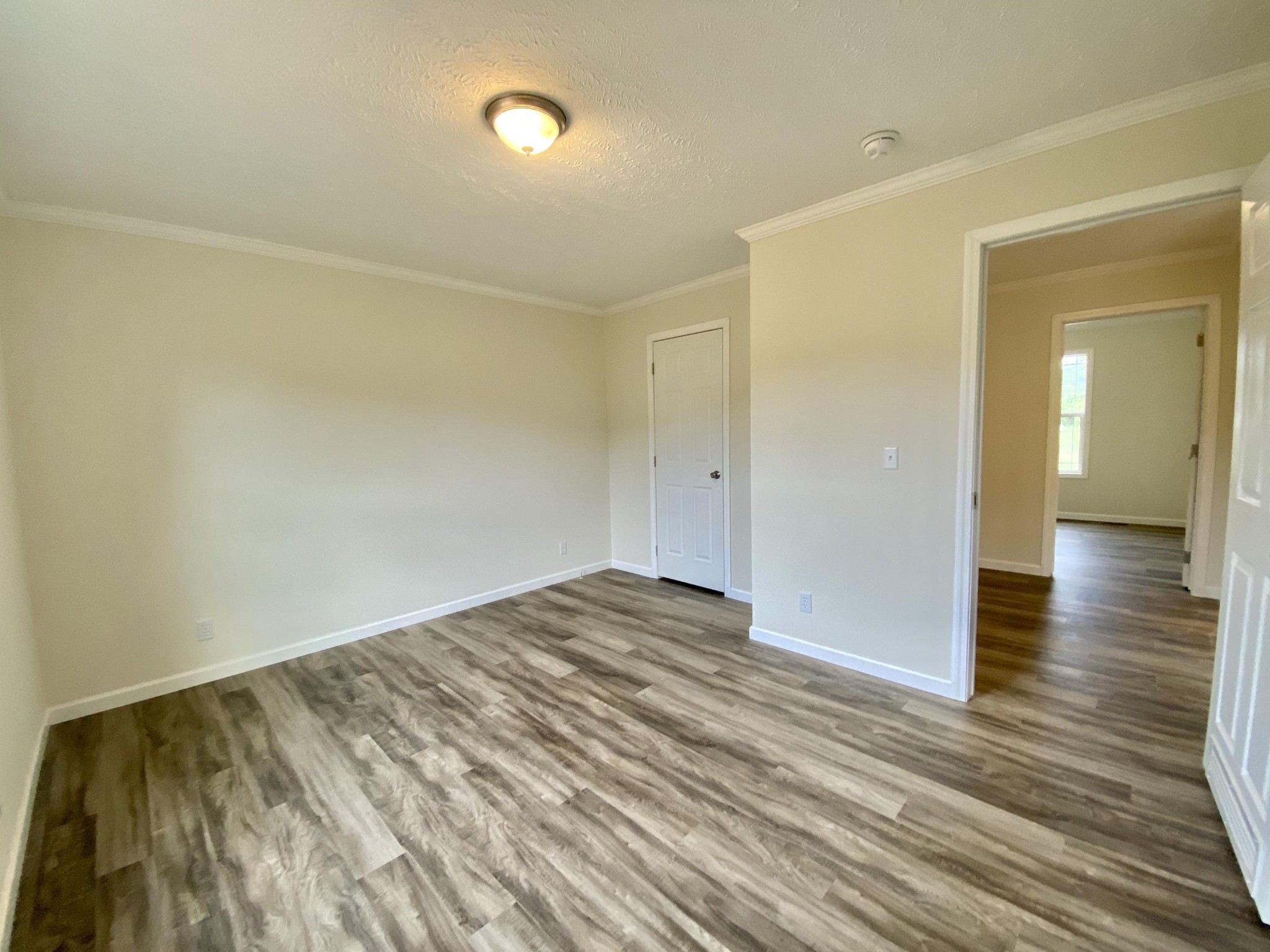 234 Walnut Grove Road Vonore, TN 37885 - Photo 17 of 26 a view of hallway with wooden floor