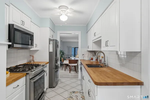 $279,900 | 1 Coach Drive, Unit 1, Southington, CT 06489