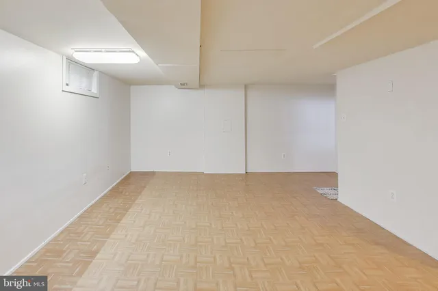 $2,450 | 903 South Irving Street, Arlington, VA 22204