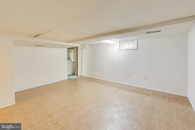 $2,450 | 903 South Irving Street, Arlington, VA 22204