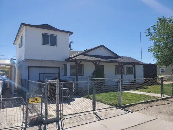 $184,900 | 950 H Street, Hawthorne, NV 89415