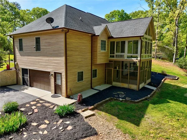 $639,000 | 223 Brooks Drive, Townville, SC 29689