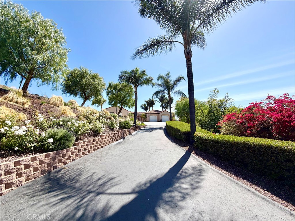 29165 Ridgeline Court Temecula, CA 92590 - Photo 5 of 59