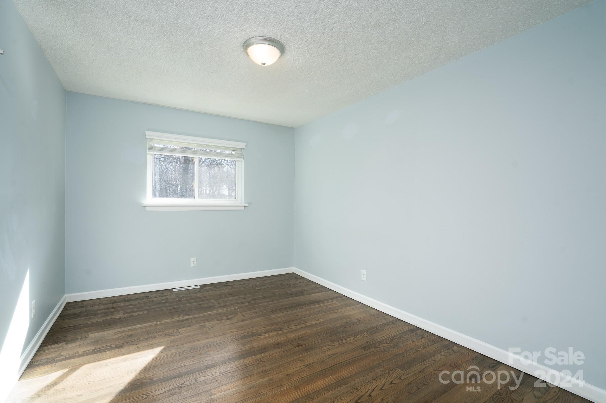 1109 Elliott Road Charlotte, NC 28216 - Photo 18 of 32 Gallery Image 18