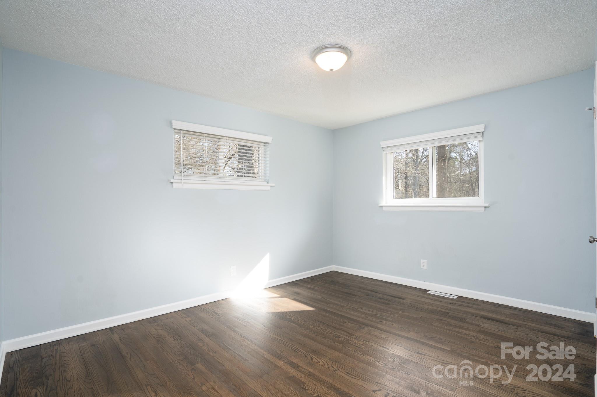 1109 Elliott Road Charlotte, NC 28216 - Photo 20 of 32 Gallery Image 20