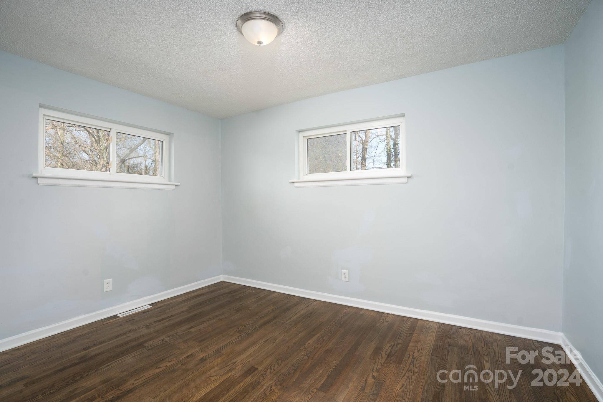 1109 Elliott Road Charlotte, NC 28216 - Photo 21 of 32 Gallery Image 21