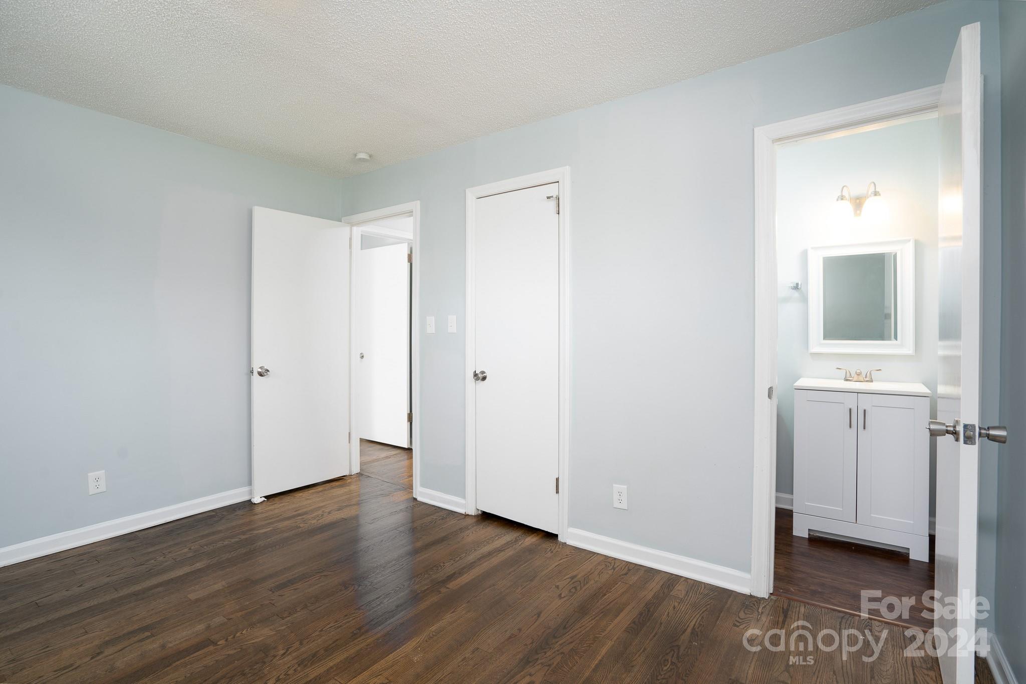 1109 Elliott Road Charlotte, NC 28216 - Photo 22 of 32 Gallery Image 22