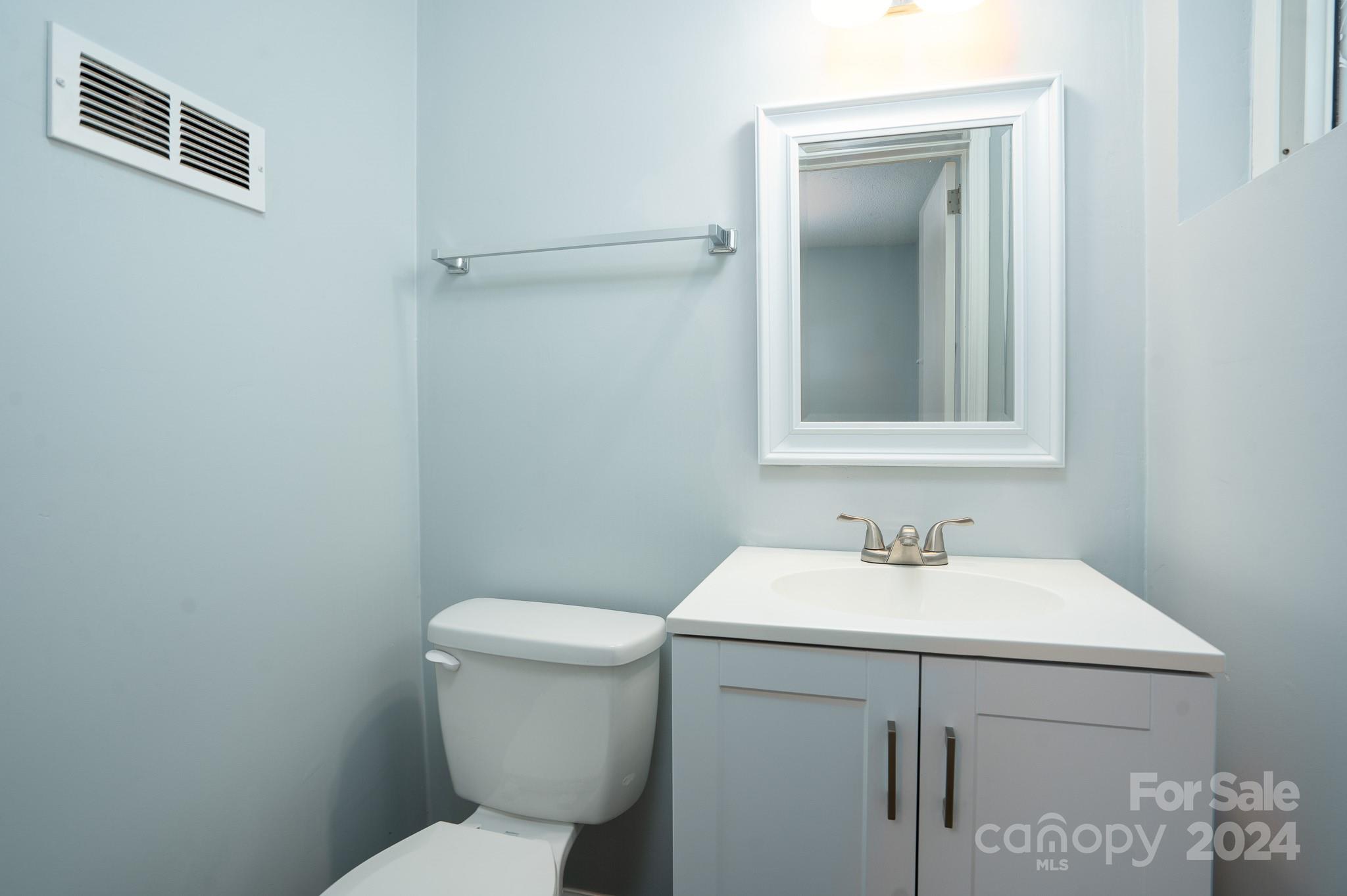 1109 Elliott Road Charlotte, NC 28216 - Photo 23 of 32 Gallery Image 23