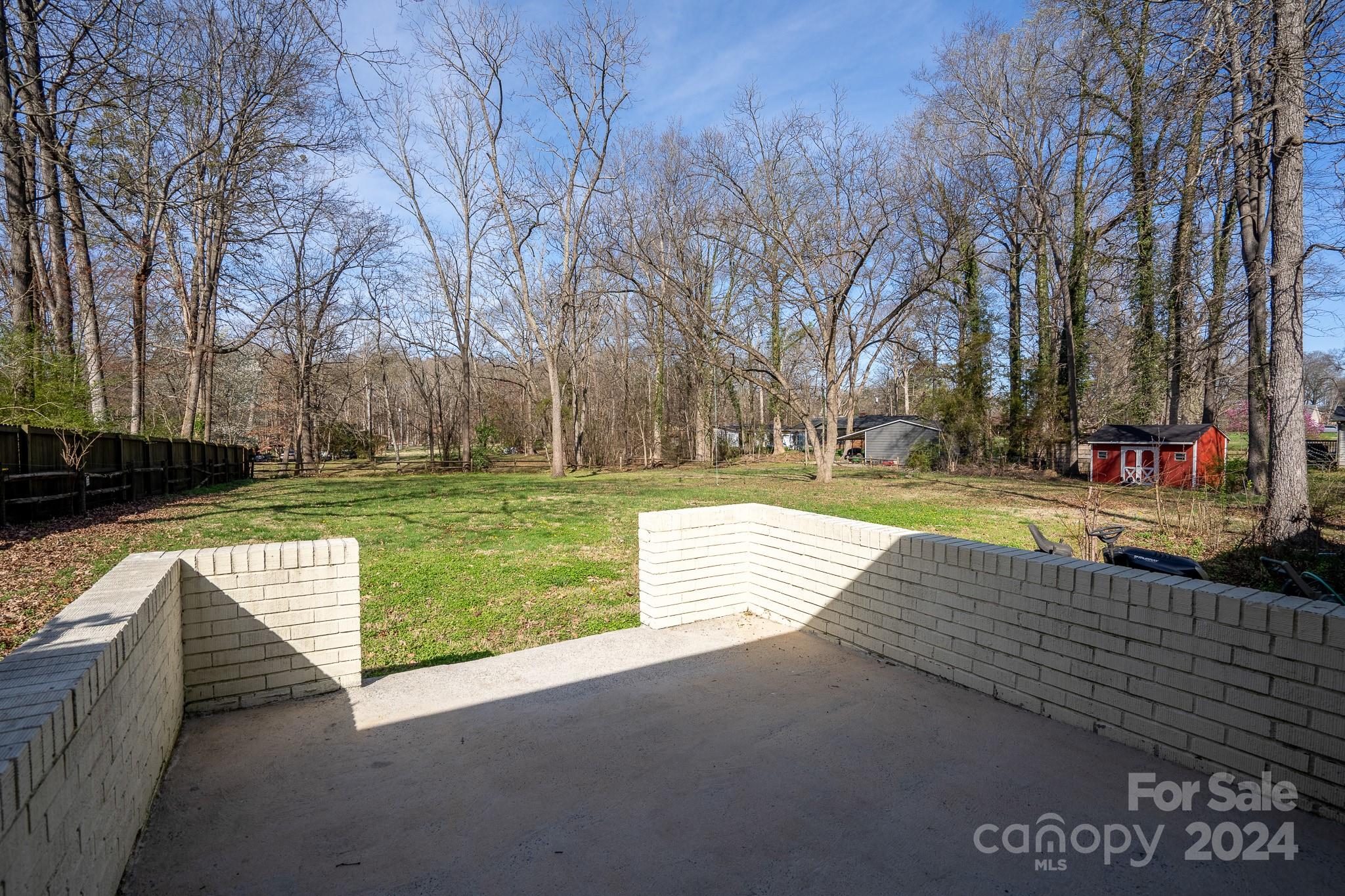 1109 Elliott Road Charlotte, NC 28216 - Photo 27 of 32 Gallery Image 27