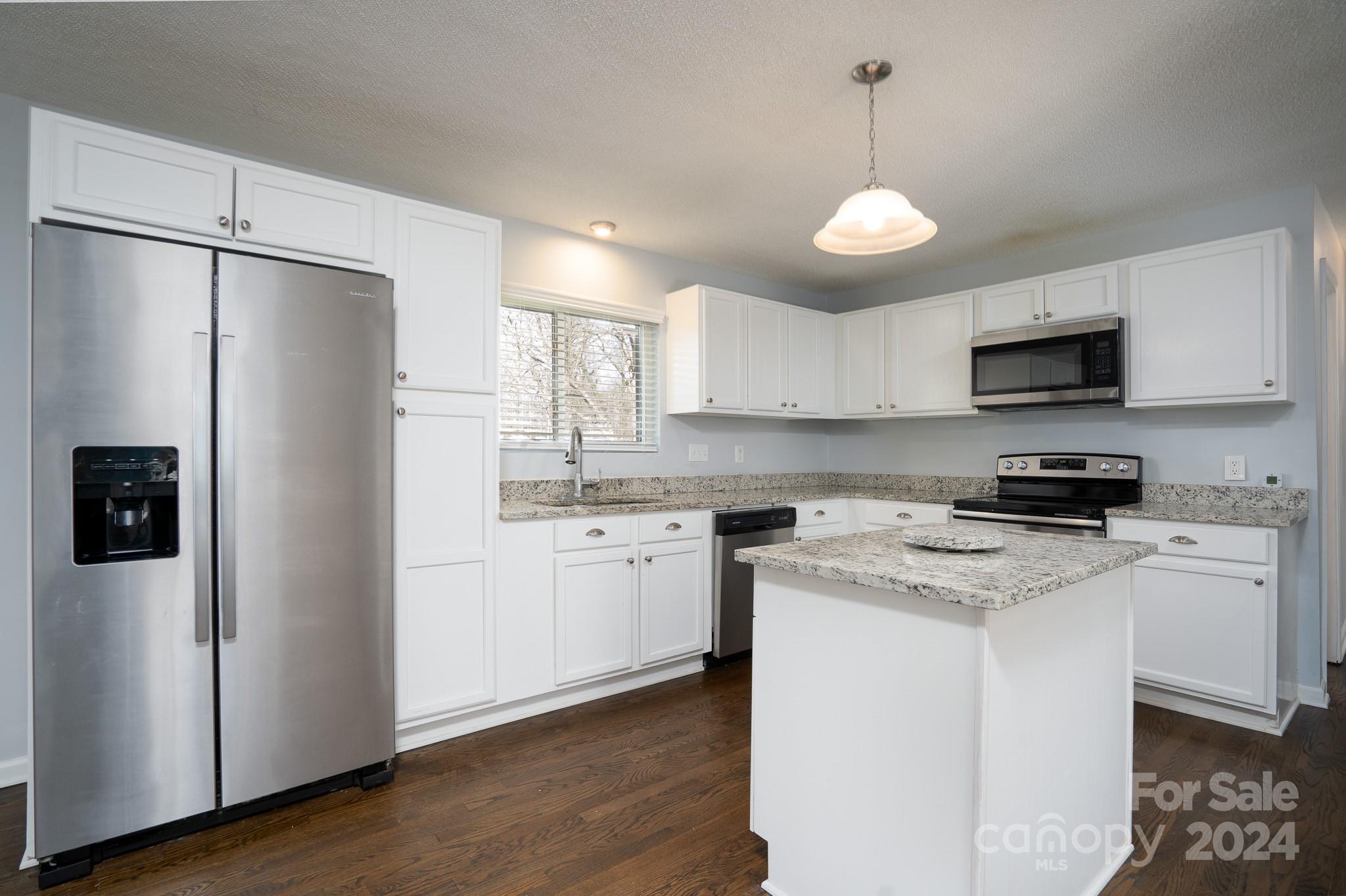 1109 Elliott Road Charlotte, NC 28216 - Photo 9 of 32 Gallery Image 9