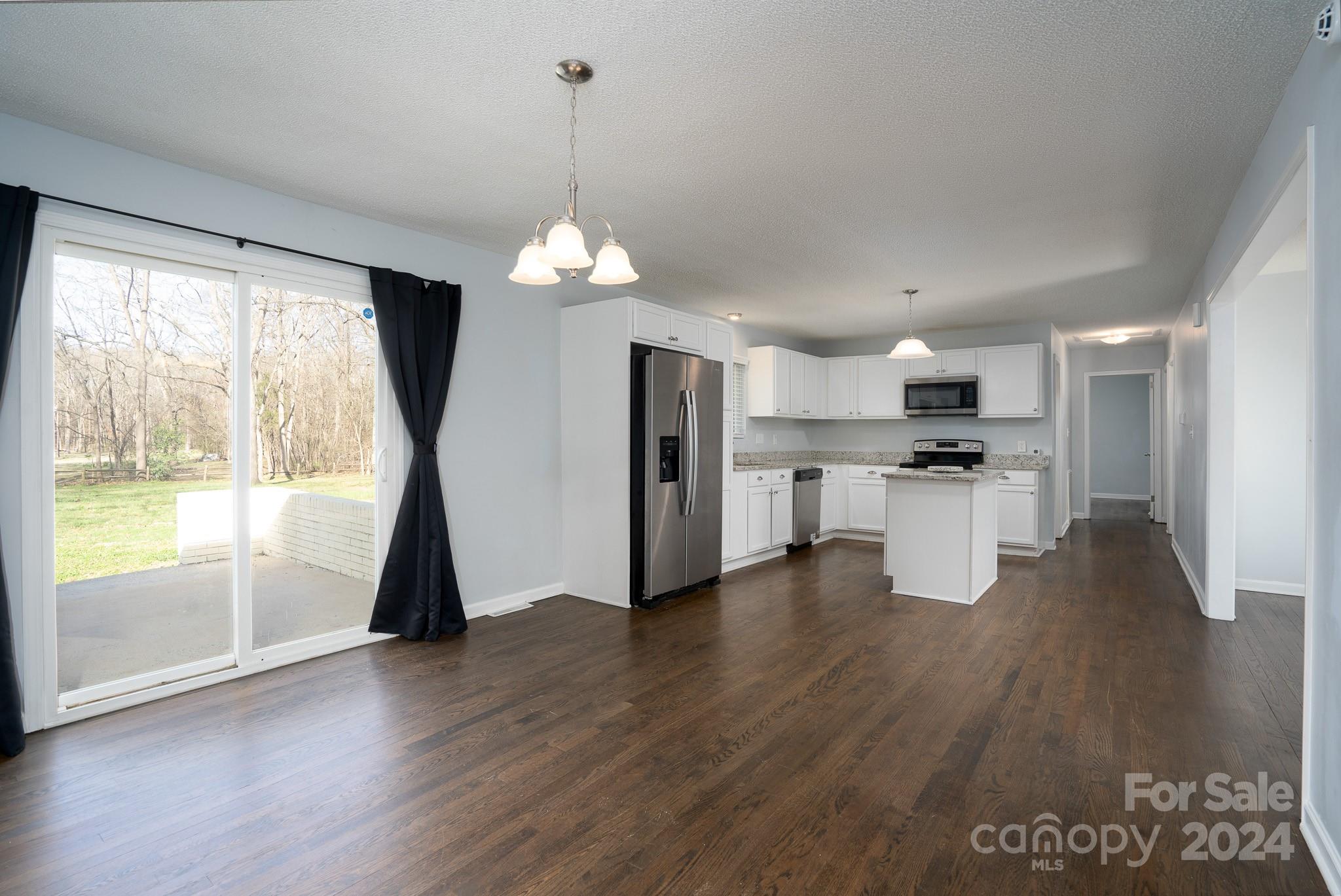 1109 Elliott Road Charlotte, NC 28216 - Photo 10 of 32 Gallery Image 10