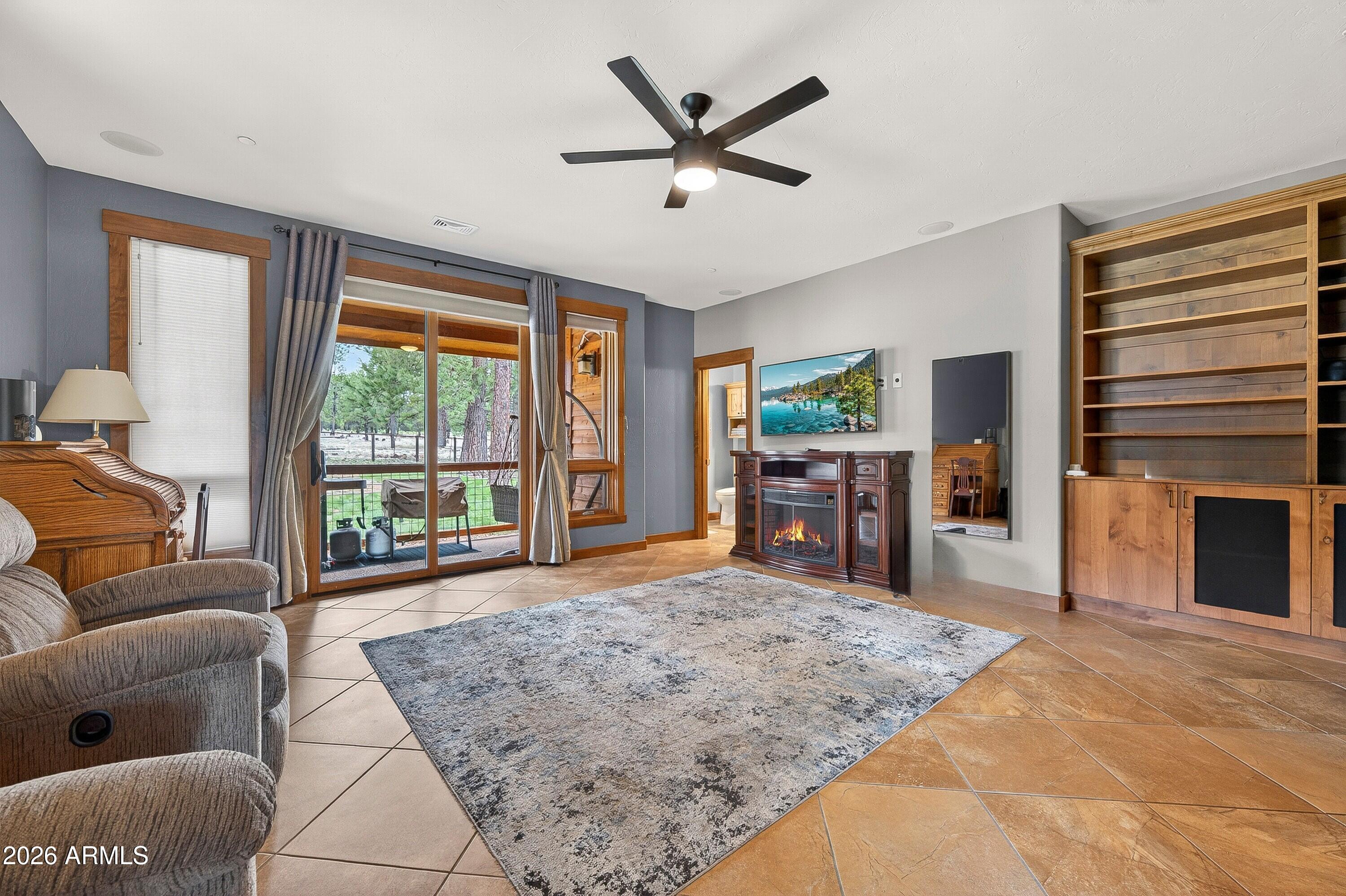 5629 Rudd Tank Road Flagstaff, AZ 86001 - Photo 12 of 21 Family Room View