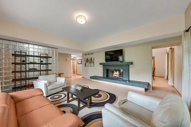 $749,900 | 4678 Sonseeahray Drive, Richfield, WI 53033