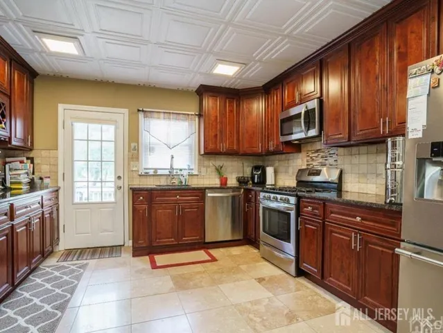 $3,700 | 1387 Finnegans Lane, North Brunswick, NJ 08902