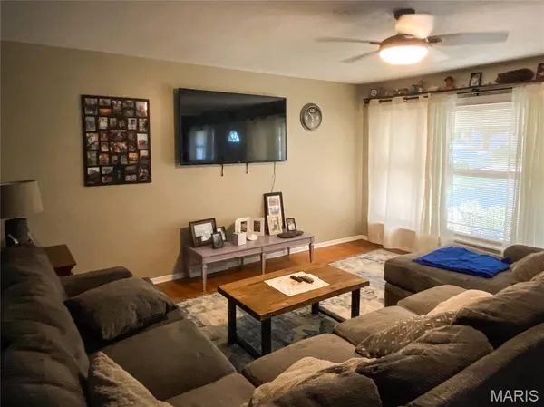 $110,000 | 808 Smith Lane, Hillsboro, IL 62049