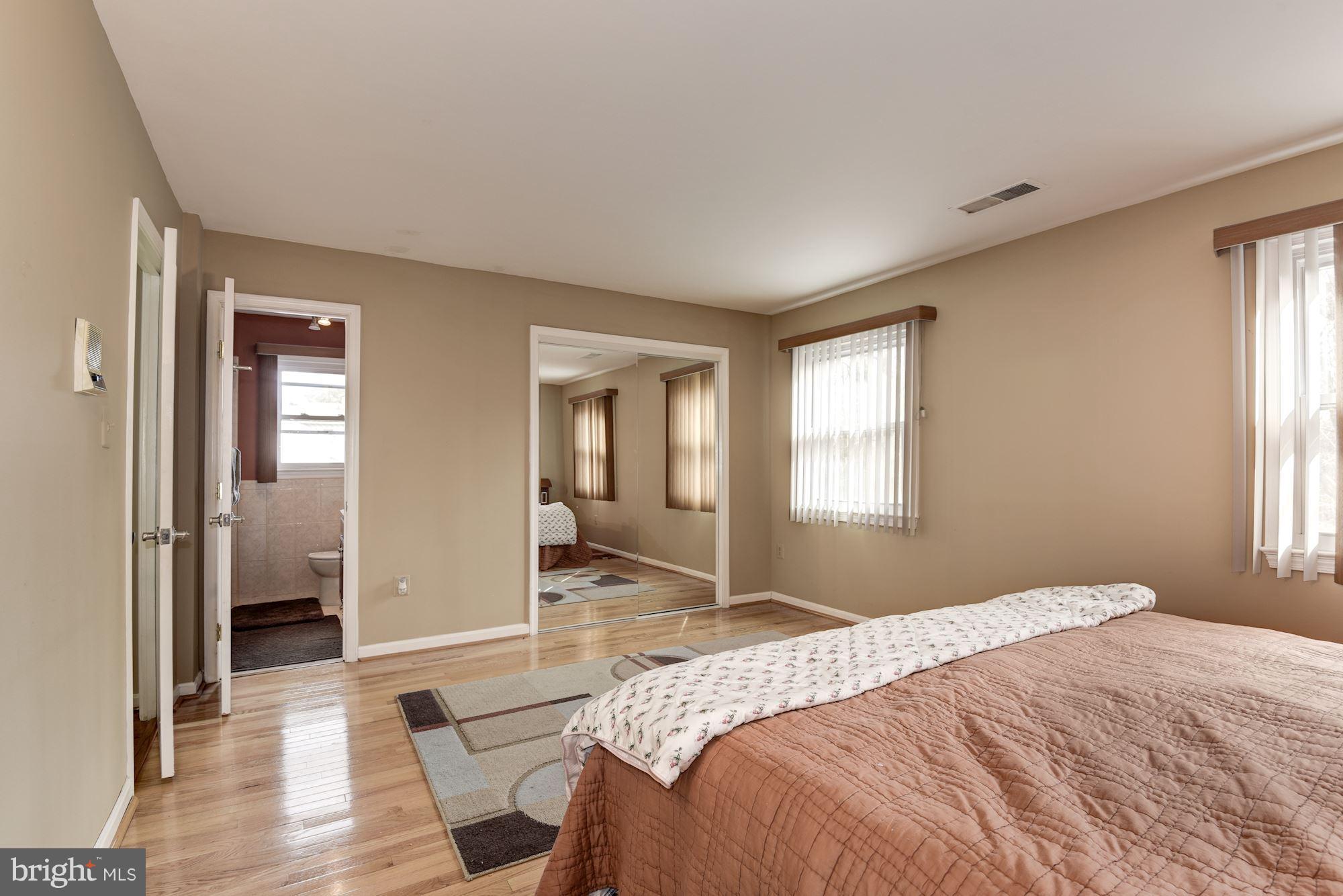 7919 Richfield Road Springfield, VA 22153 - Photo 11 of 20 Bath (Master)