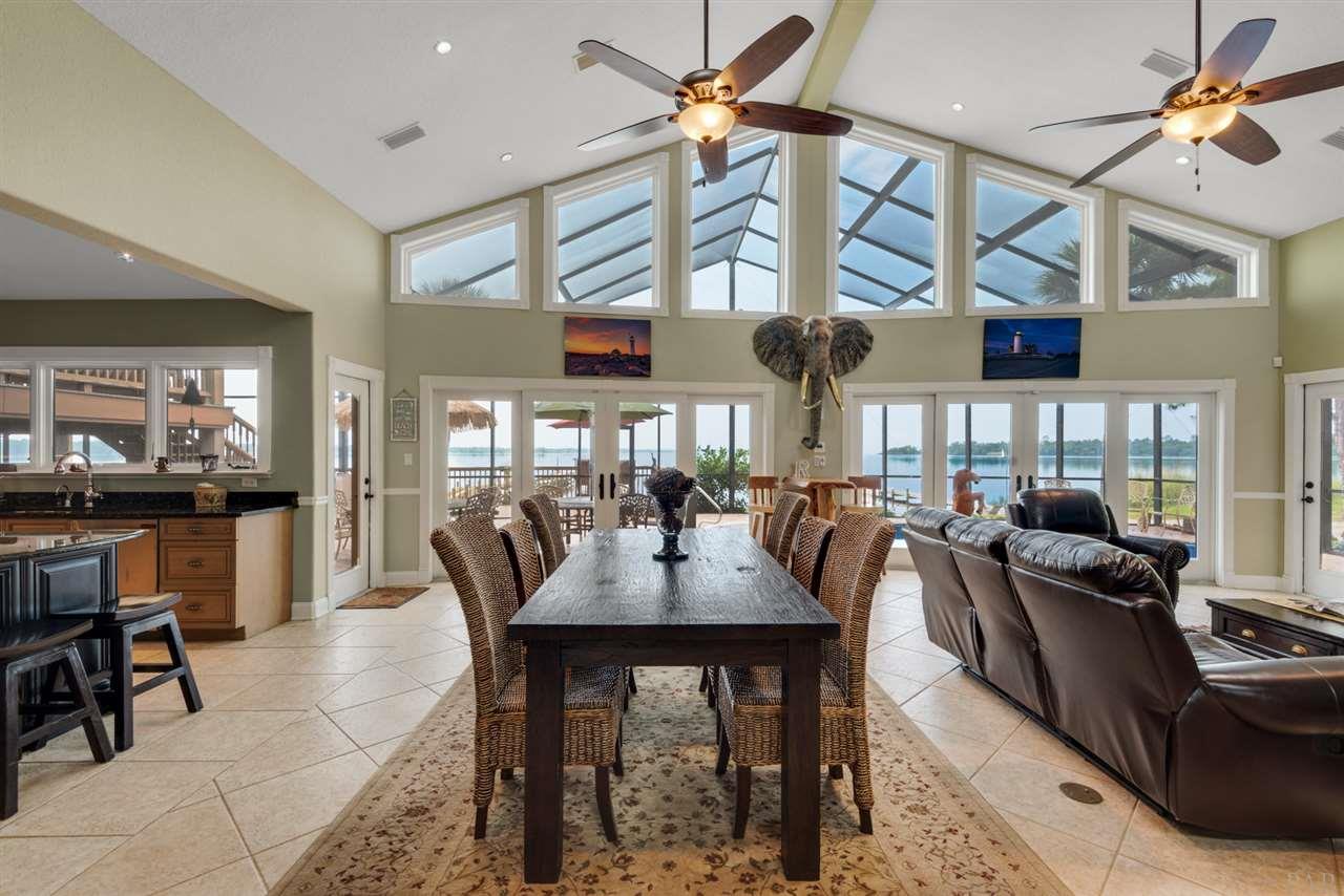 7801 Petersen Point Road Milton, FL 32583 - Photo 4 of 48 Gallery Image 4