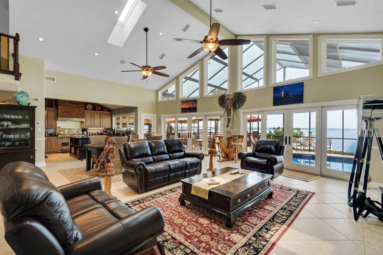 7801 Petersen Point Road Milton, FL 32583 - Photo 6 of 48 Gallery Image 6