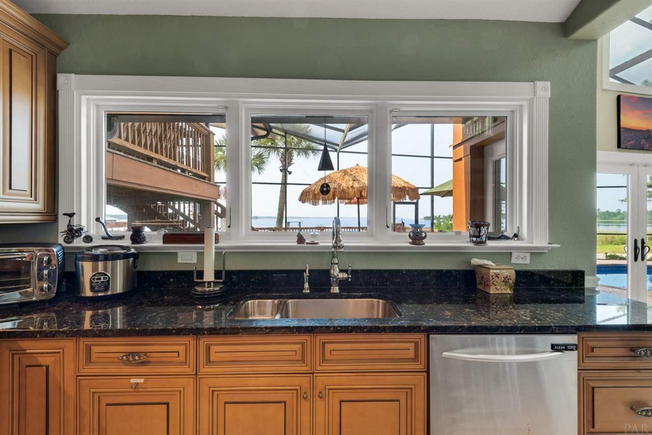 7801 Petersen Point Road Milton, FL 32583 - Photo 7 of 48 Gallery Image 7