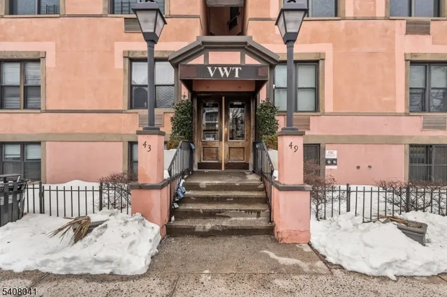 $375,000 | 43 Van Wagenen Avenue, Unit 2F, Jersey City, NJ 07306