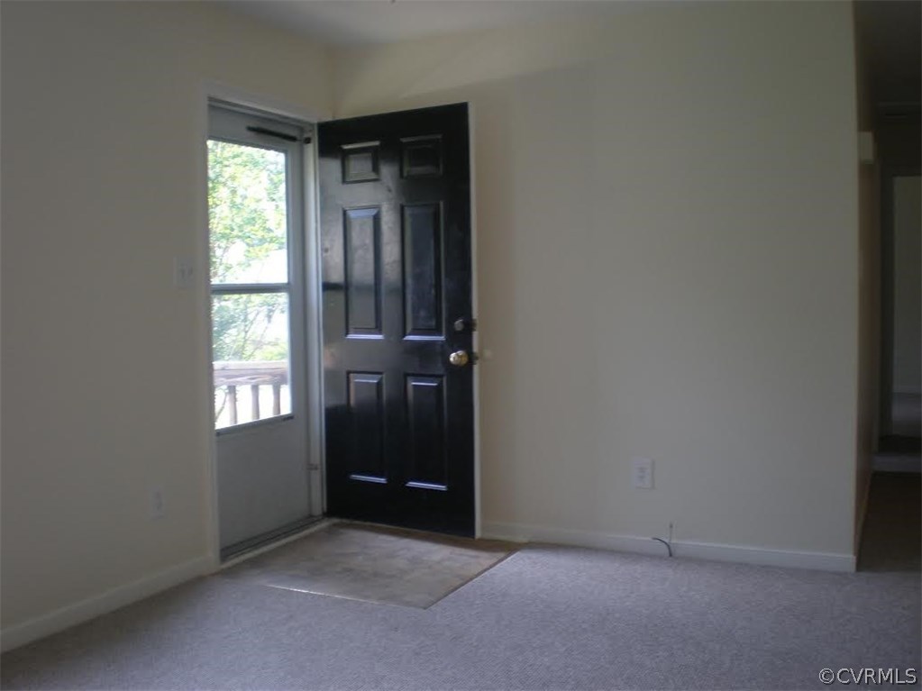 4800 Alberta Road Chesterfield, VA 23832 - Photo 3 of 19 an empty room with windows