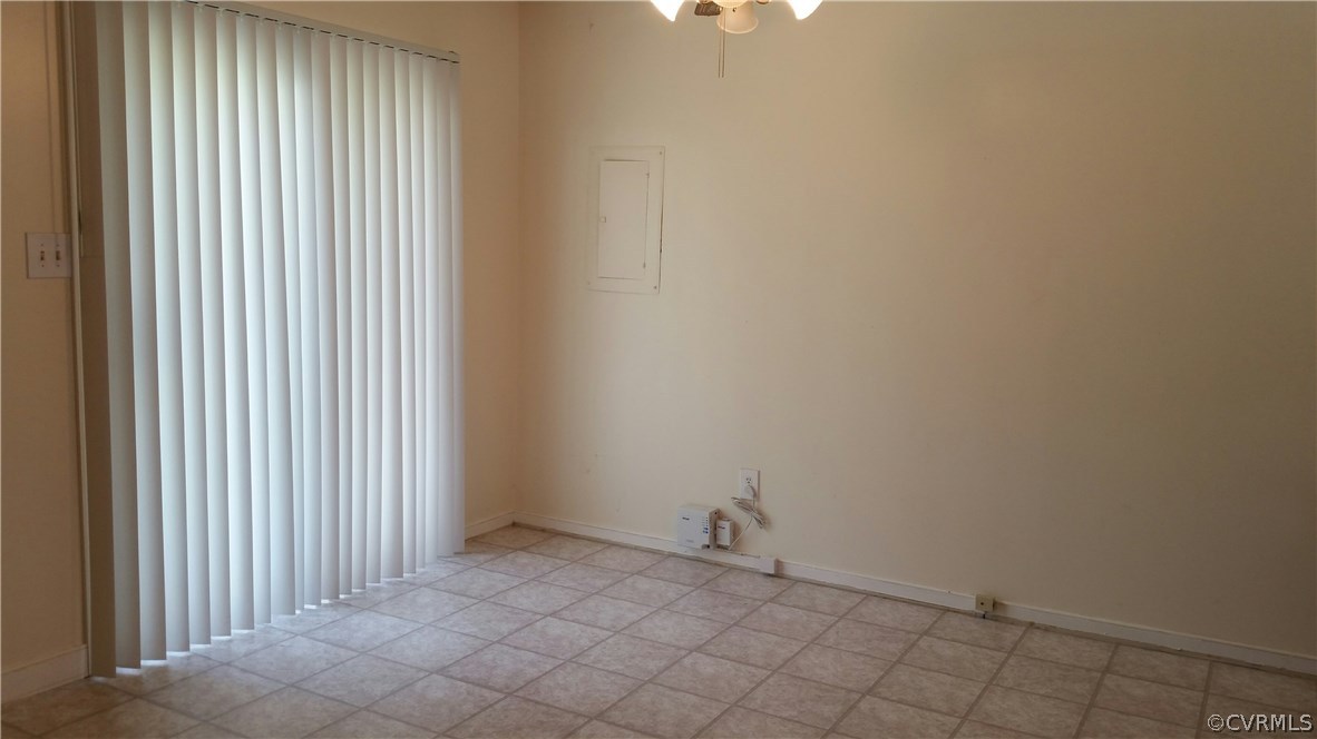 4800 Alberta Road Chesterfield, VA 23832 - Photo 8 of 19 an empty room with windows
