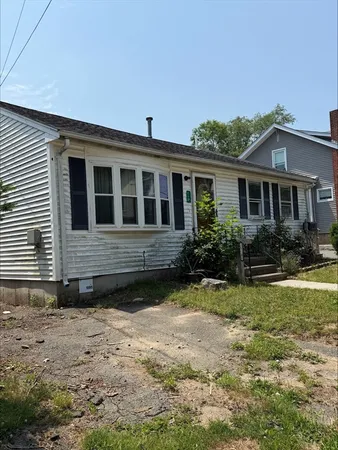 $375,000 | 112 1/2 Ford Street, Brockton, MA 02301