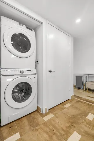 a view of utility room