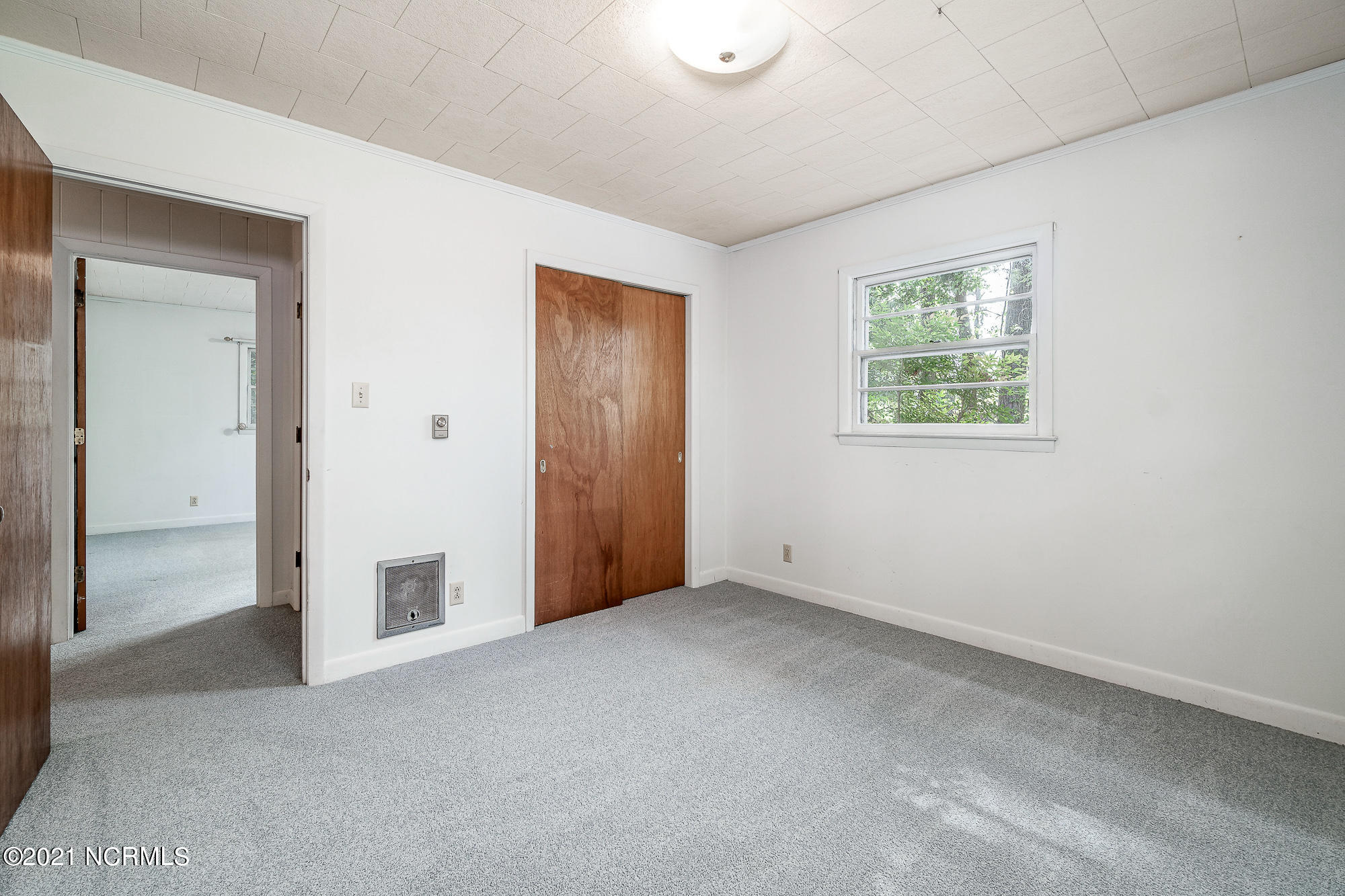 143 Crystal Road Beaufort, NC 28516 - Photo 20 of 51 Bedroom 1
