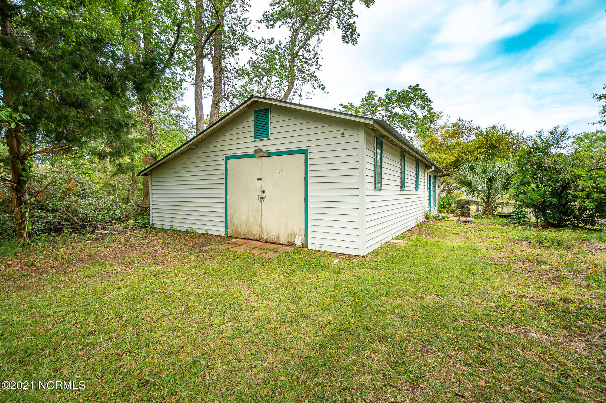 143 Crystal Road Beaufort, NC 28516 - Photo 35 of 51 Detached garage/boat house