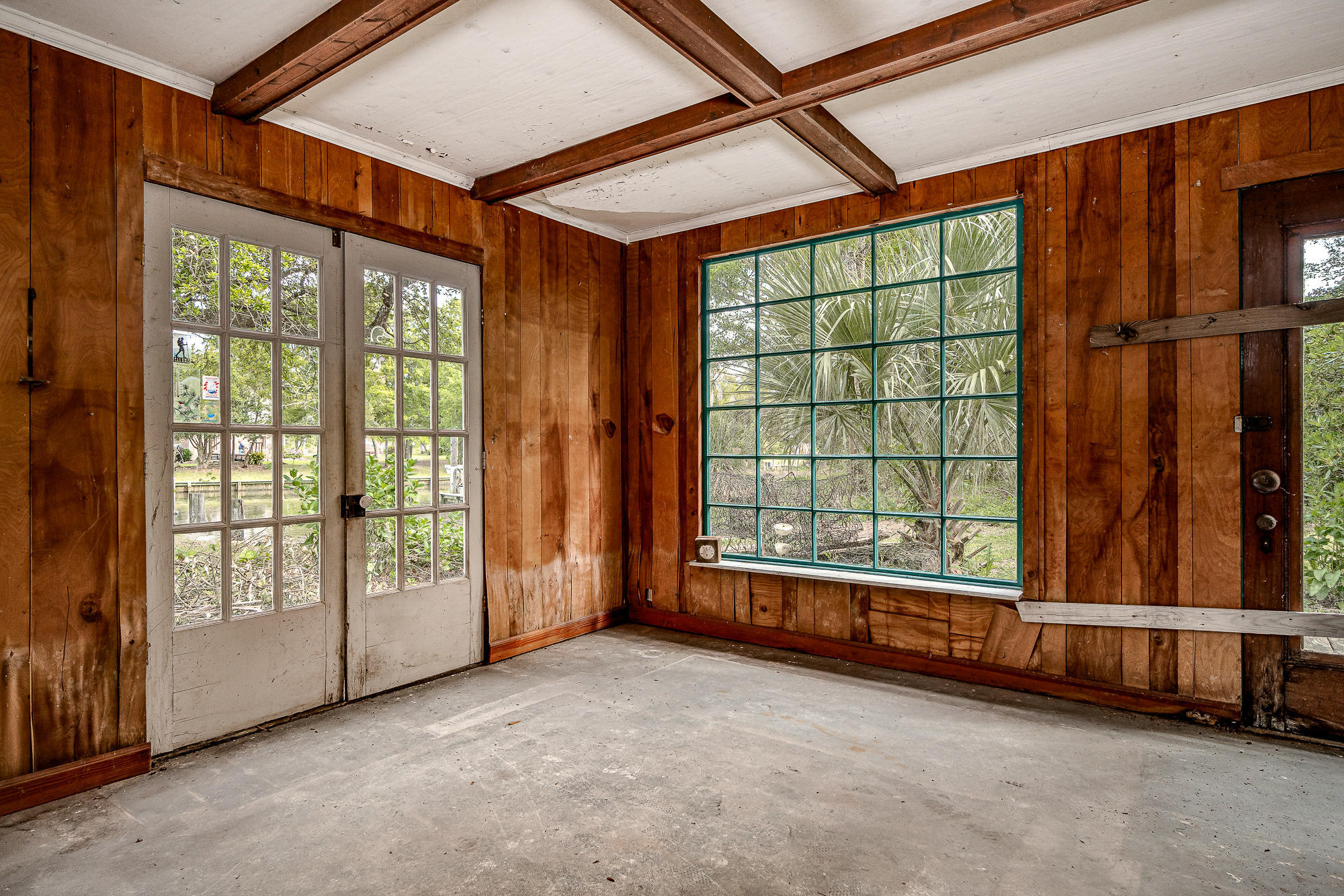 143 Crystal Road Beaufort, NC 28516 - Photo 36 of 51 Detached garage/boat house
