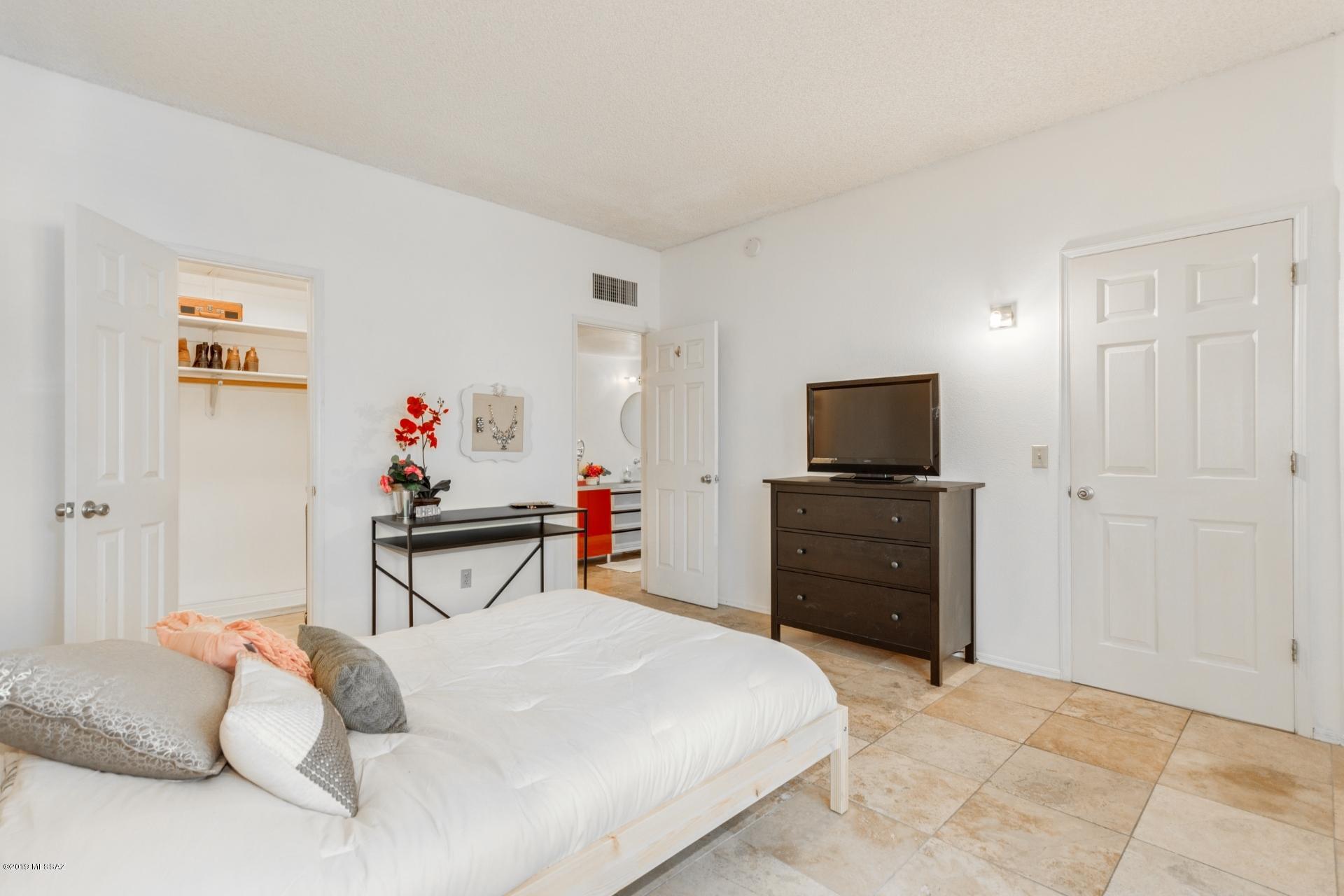 1200 East River Road, Unit A7 Tucson, AZ 85718 - Photo 9 of 15
