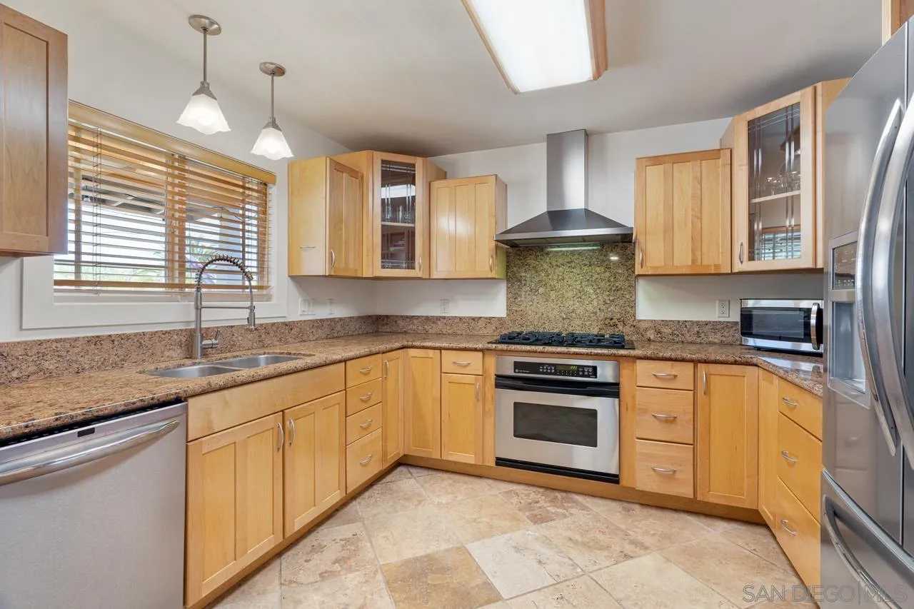 8327 Big Rock Road Santee, CA 92071 - Photo 5 of 69 Gallery Image 5