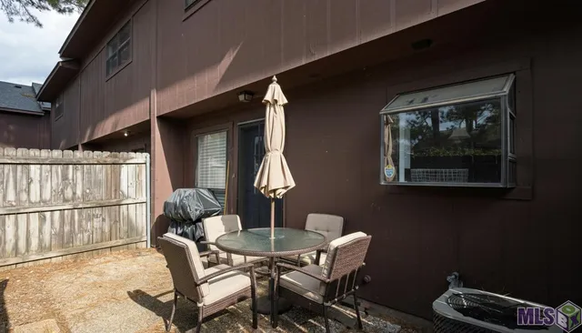 $1,550 | 948 Ridgepoint Court, Unit 11B, Baton Rouge, LA 70810