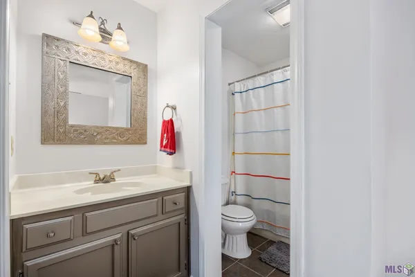 $1,550 | 948 Ridgepoint Court, Unit 11B, Baton Rouge, LA 70810