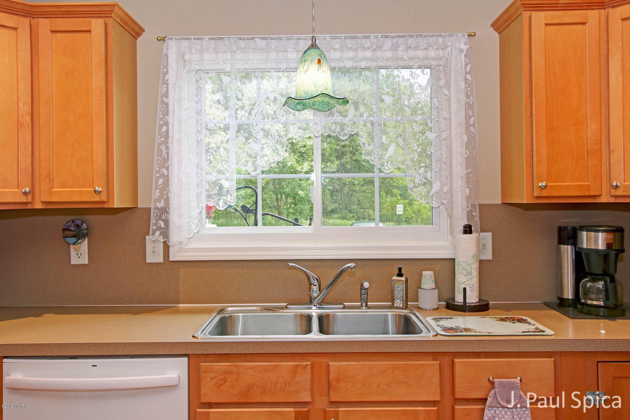 279 High Ridge Court, Unit 2 Middleville, MI 49333 - Photo 11 of 34 kitchen