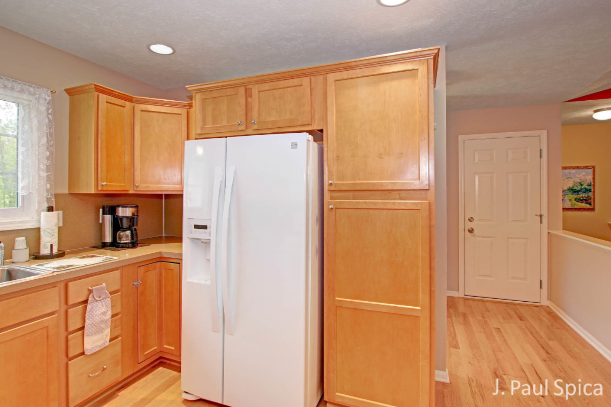 279 High Ridge Court, Unit 2 Middleville, MI 49333 - Photo 10 of 34 kitchen