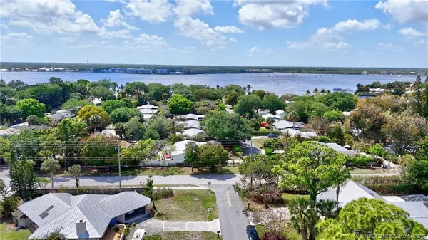 $669,000 | 352 Southwest Ridge Lane, Stuart, FL 34994