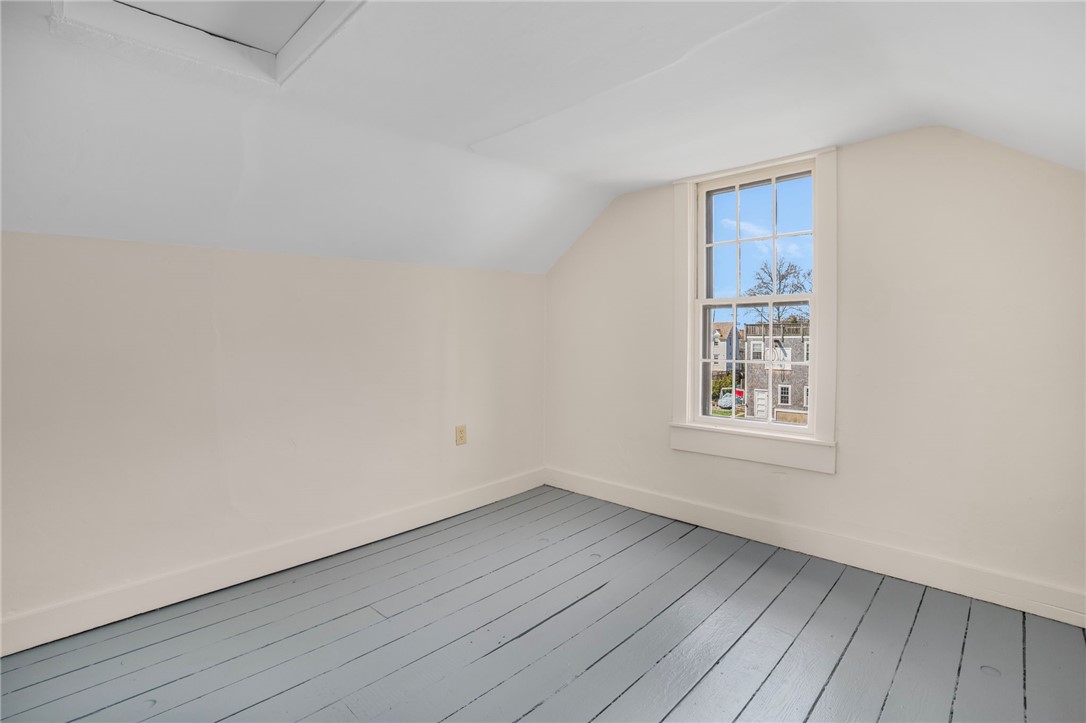 14 Elm Street Newport, RI 02840 - Photo 27 of 41